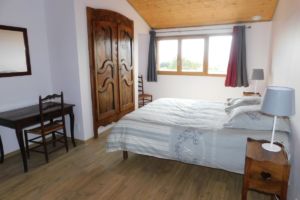 Chambre du château du gîte le Chacelou à Châteaudouble