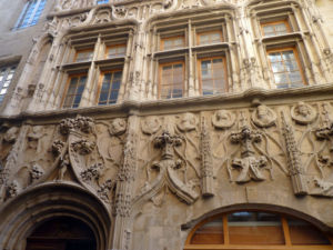 La Maison des têtes à Valence