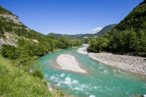 Baignade dans la rivière Drôme