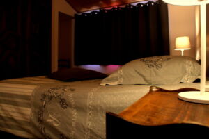 Chambre du clocher du gîte le Chacelou à Châteaudouble