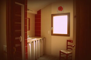 Salle d'eau commune du gîte le Chacelou à Châteaudouble